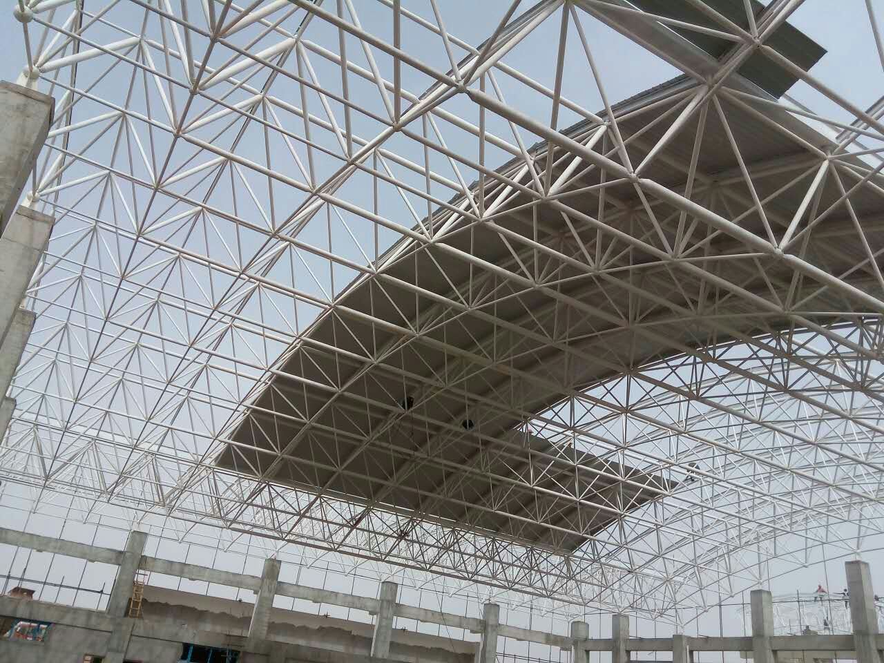 玉门青岛一汽网架